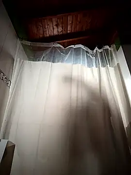 Snapshot of Bigassmommy_x chatting on 01/15/26, 01:16 Bigassmommy x online show from 01/15/26, 01:16