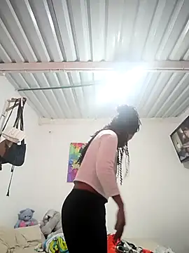 Snapshot of Bigassmommy_x chatting on 02/10/26, 01:15 Bigassmommy x online show from 02/10/26, 01:15