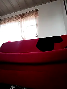 Snapshot of Bigassmommy_x chatting on 02/19/26, 02:46 Bigassmommy x online show from 02/19/26, 02:46