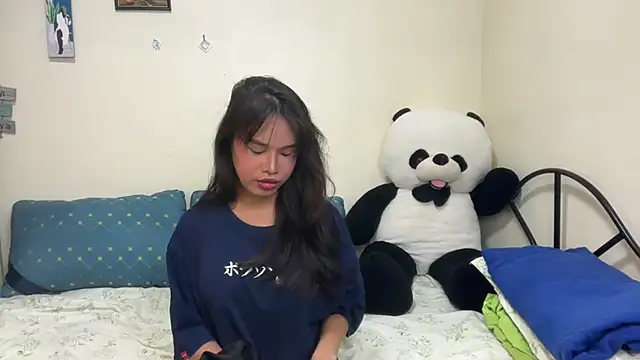 rihanna22 online show from 11/17/25, 01:50