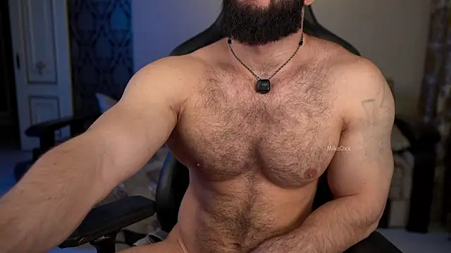 Snapshot of mike0xx chatting on 03/04/26, 03:51 mike0xx online show from 03/04/26, 03:51