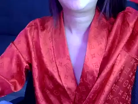 Bee 2k online show from 10/07/25, 04:31