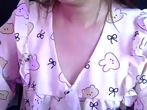 Bee 2k online show from 12/21/25, 05:03