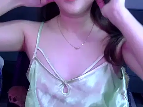 Bee 2k online show from 04/23/26, 04:24