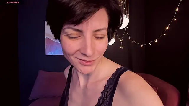 LorenDaze online show from 02/11/25, 05:29