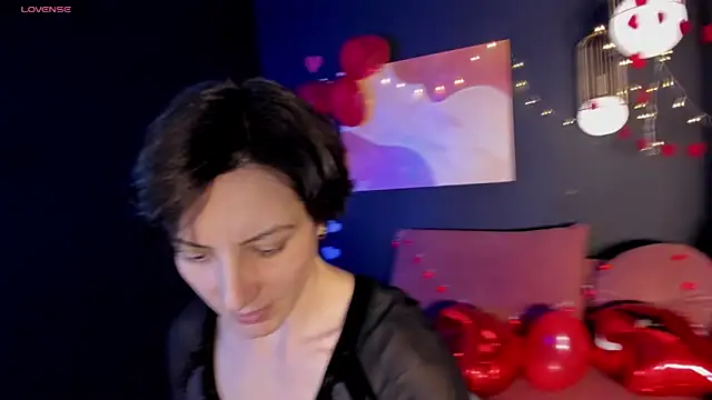 LorenDaze online show from 02/15/25, 02:00