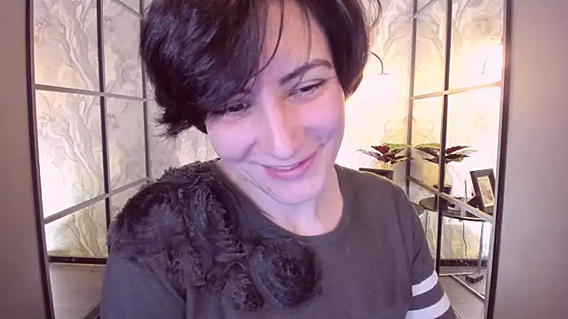 LorenDaze online show from 03/18/25, 05:10