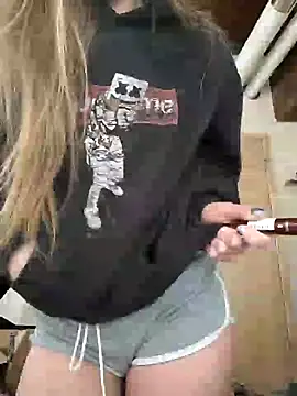 eatmeplease44 online show from 02/01/25, 04:00