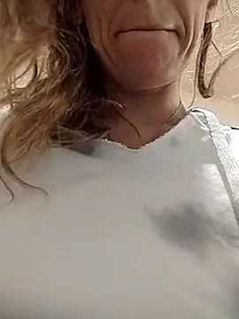 eatmeplease44 online show from 09/09/25, 09:36