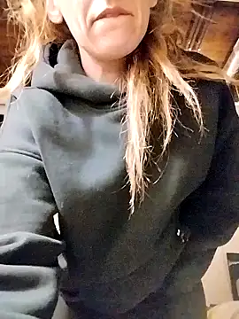 eatmeplease44 online show from 03/08/26, 09:18