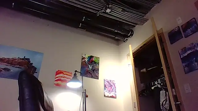 eatmeplease44 online show from 04/21/26, 07:50