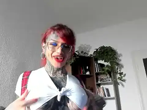 Snapshot of tamarapervert chatting on 01/10/25, 03:48 tamarapervert online show from 01/10/25, 03:48