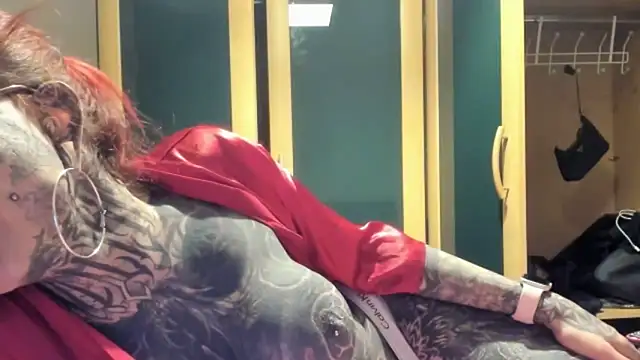 Snapshot of tamarapervert chatting on 11/21/25, 10:41 tamarapervert online show from 11/21/25, 10:41