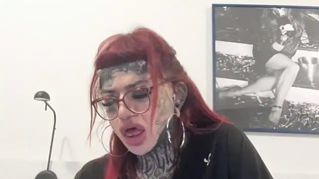 Snapshot of tamarapervert chatting on 03/17/26, 07:06 tamarapervert online show from 03/17/26, 07:06