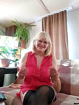 IrmaRose online show from 12/17/25, 06:19