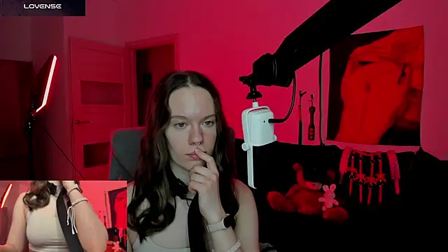 DivineBite online show from 03/25/26, 04:24