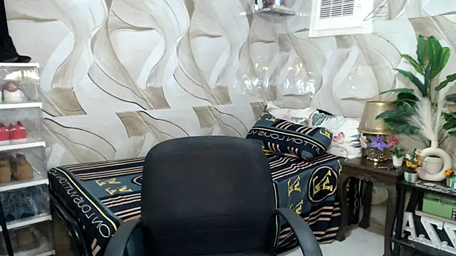 Snapshot of MagnificatMistress chatting on 07/19/26, 06:55 MagnificatMistress online show from 07/19/26, 06:55