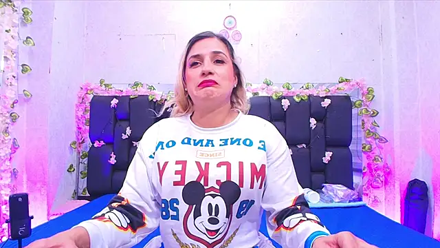  carolina fox online show from 09/12/25, 03:06