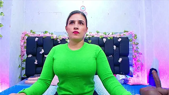  carolina fox online show from 09/13/25, 03:06