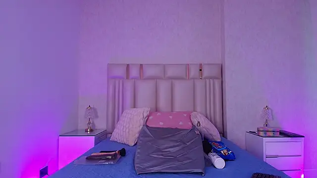  carolina fox online show from 04/23/26, 03:08