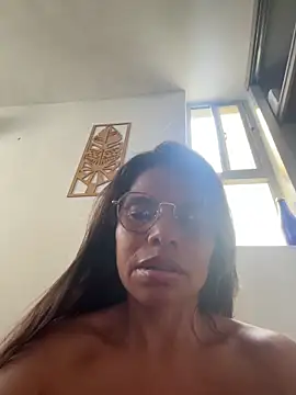 Snapshot of ROUSSH chatting on 10/30/25, 06:19 ROUSSH online show from 10/30/25, 06:19