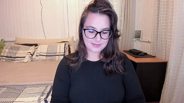 Snapshot of anna_love_hot chatting on 05/15/26, 06:59 anna love hot online show from 05/15/26, 06:59