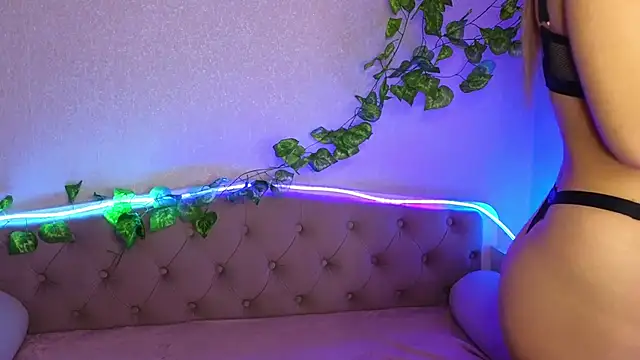 Snapshot of ParadisePleasure_ chatting on 01/17/25, 01:47 ParadisePleasure  online show from 01/17/25, 01:47