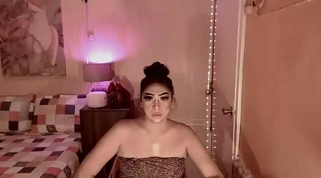 Snapshot of Biancafoxie chatting on 02/15/25, 08:44 Biancafoxie online show from 02/15/25, 08:44