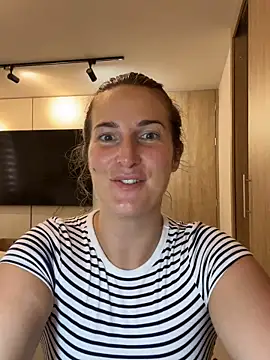 Thescorpionfr online show from 11/18/25, 06:23