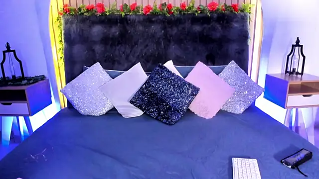 Karlagonzales  online show from 02/11/25, 01:10