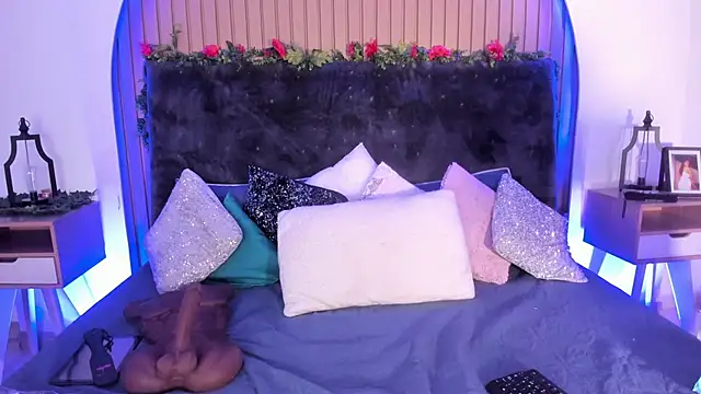 Karlagonzales  online show from 04/12/26, 08:08