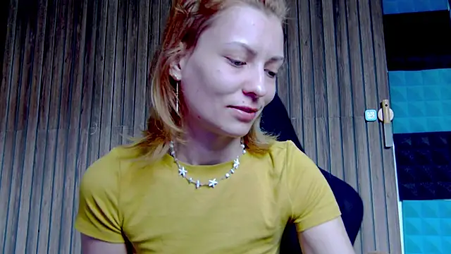 karo123421 online show from 03/17/25, 09:33