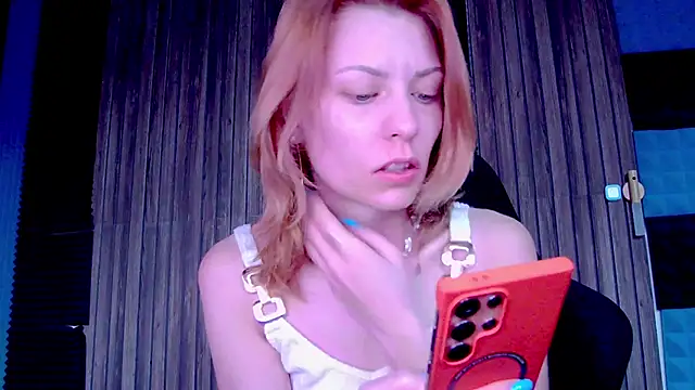 karo123421 online show from 03/18/25, 04:58