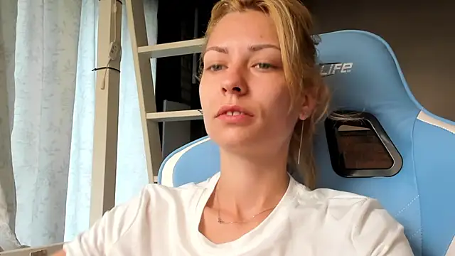 karo123421 online show from 09/11/25, 07:30