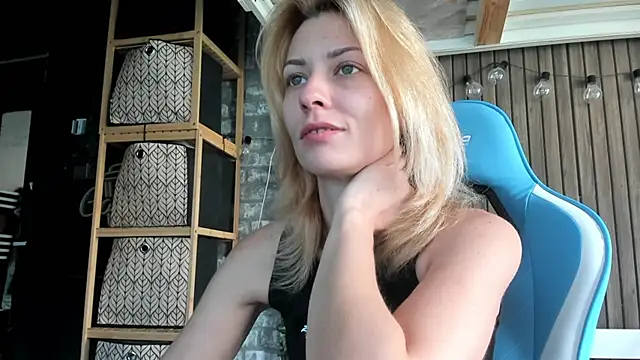 karo123421 online show from 09/27/25, 09:14