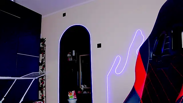 karo123421 online show from 10/19/25, 05:46