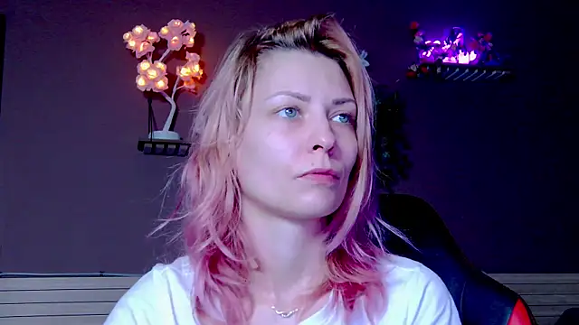 karo123421 online show from 12/01/25, 02:11