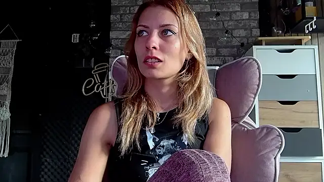 karo123421 online show from 07/22/26, 05:05