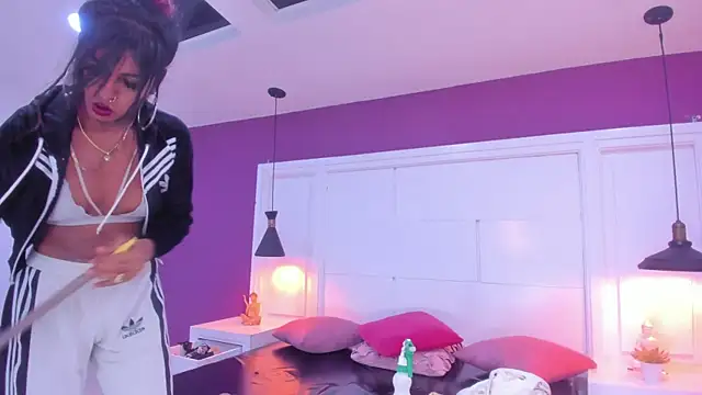 SilvanaCapelli online show from 02/01/25, 05:49