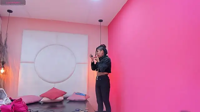 SilvanaCapelli online show from 02/14/25, 10:59