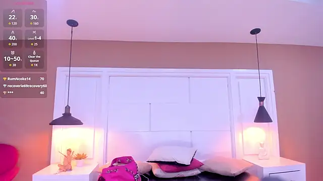 SilvanaCapelli online show from 10/12/25, 06:51