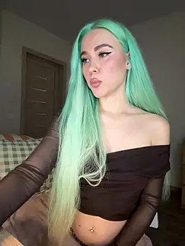 Snapshot of xDinnax chatting on 12/29/24, 09:52 xDinnax online show from 12/29/24, 09:52