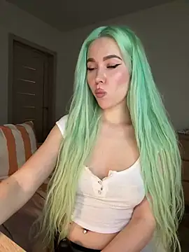 Snapshot of xDinnax chatting on 01/07/25, 06:45 xDinnax online show from 01/07/25, 06:45