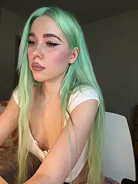 Snapshot of xDinnax chatting on 01/07/25, 09:46 xDinnax online show from 01/07/25, 09:46