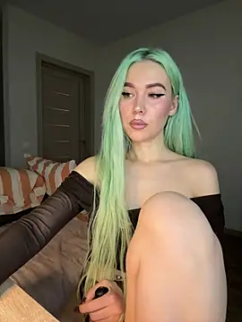 Snapshot of xDinnax chatting on 01/10/25, 12:36 xDinnax online show from 01/10/25, 12:36