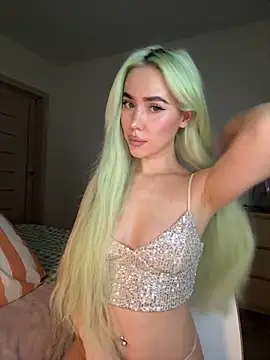 Snapshot of xDinnax chatting on 01/23/25, 01:45 xDinnax online show from 01/23/25, 01:45