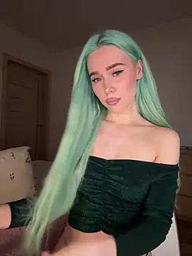 Snapshot of xDinnax chatting on 03/18/25, 12:14 xDinnax online show from 03/18/25, 12:14