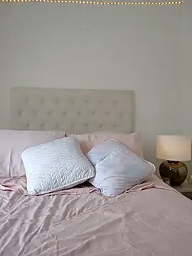 Leaberry online show from 11/12/25, 05:46