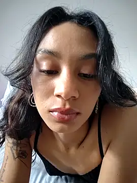 Leaberry online show from 12/15/25, 08:24