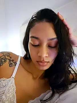 Leaberry online show from 02/03/26, 02:53